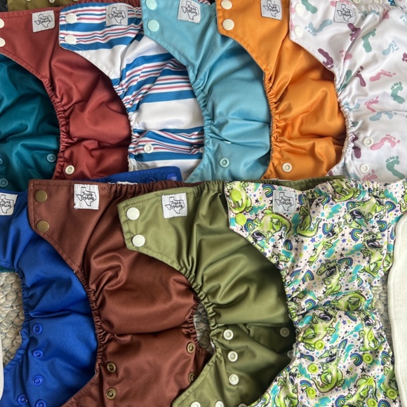 16 Texas Tushies Cloth Diapers & 4 Diaper Inserts - Picture 5 of 7